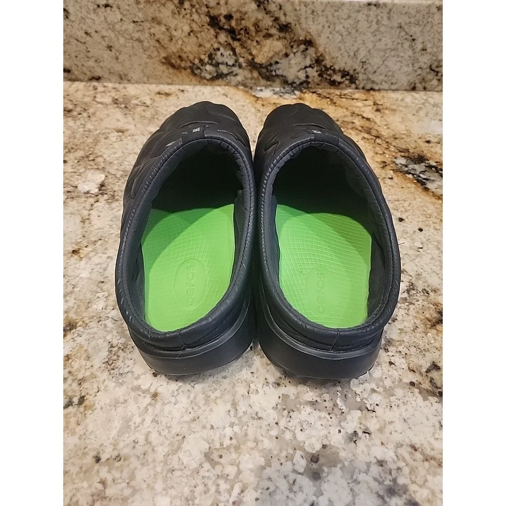 OOFOS OOcoozie Thermo Mule Men's Recovery Shoes Black & Alpine Moss Size 11.5